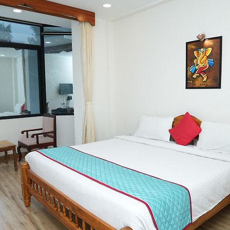 Vetrivel International By Brown Tree Resorts Кодайканал Екстериор снимка