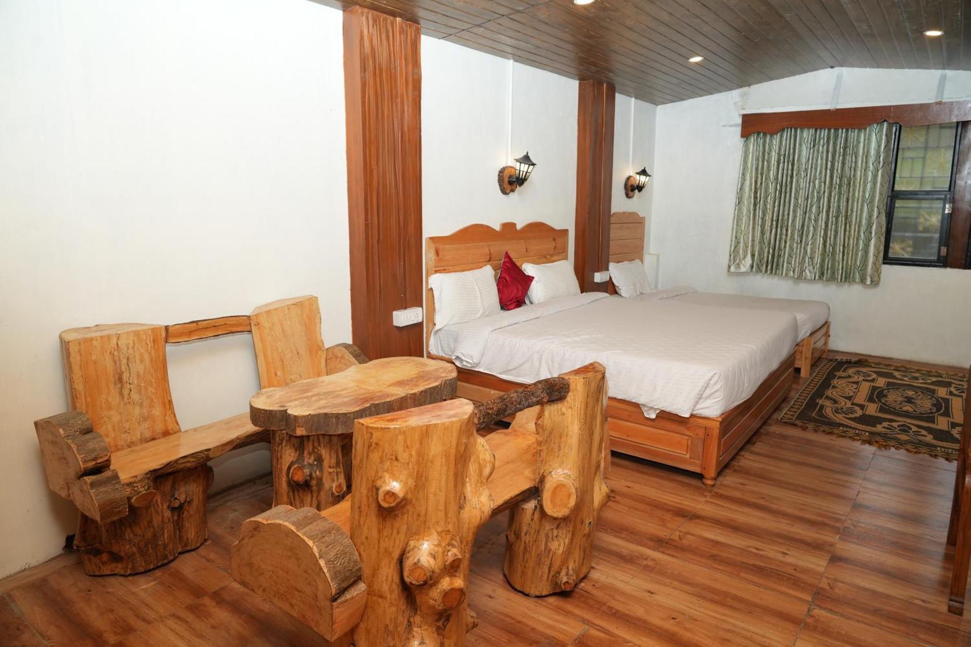 Vetrivel International By Brown Tree Resorts Кодайканал Екстериор снимка