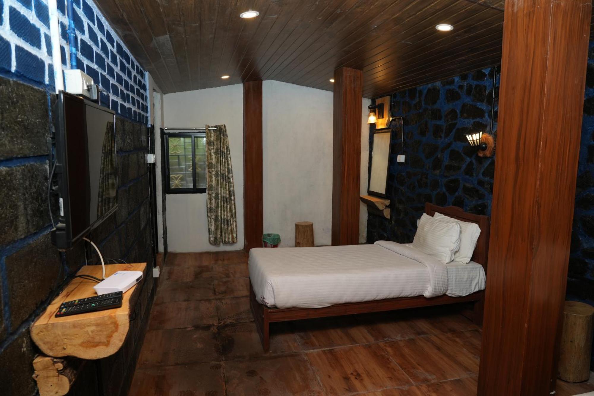 Vetrivel International By Brown Tree Resorts Кодайканал Екстериор снимка