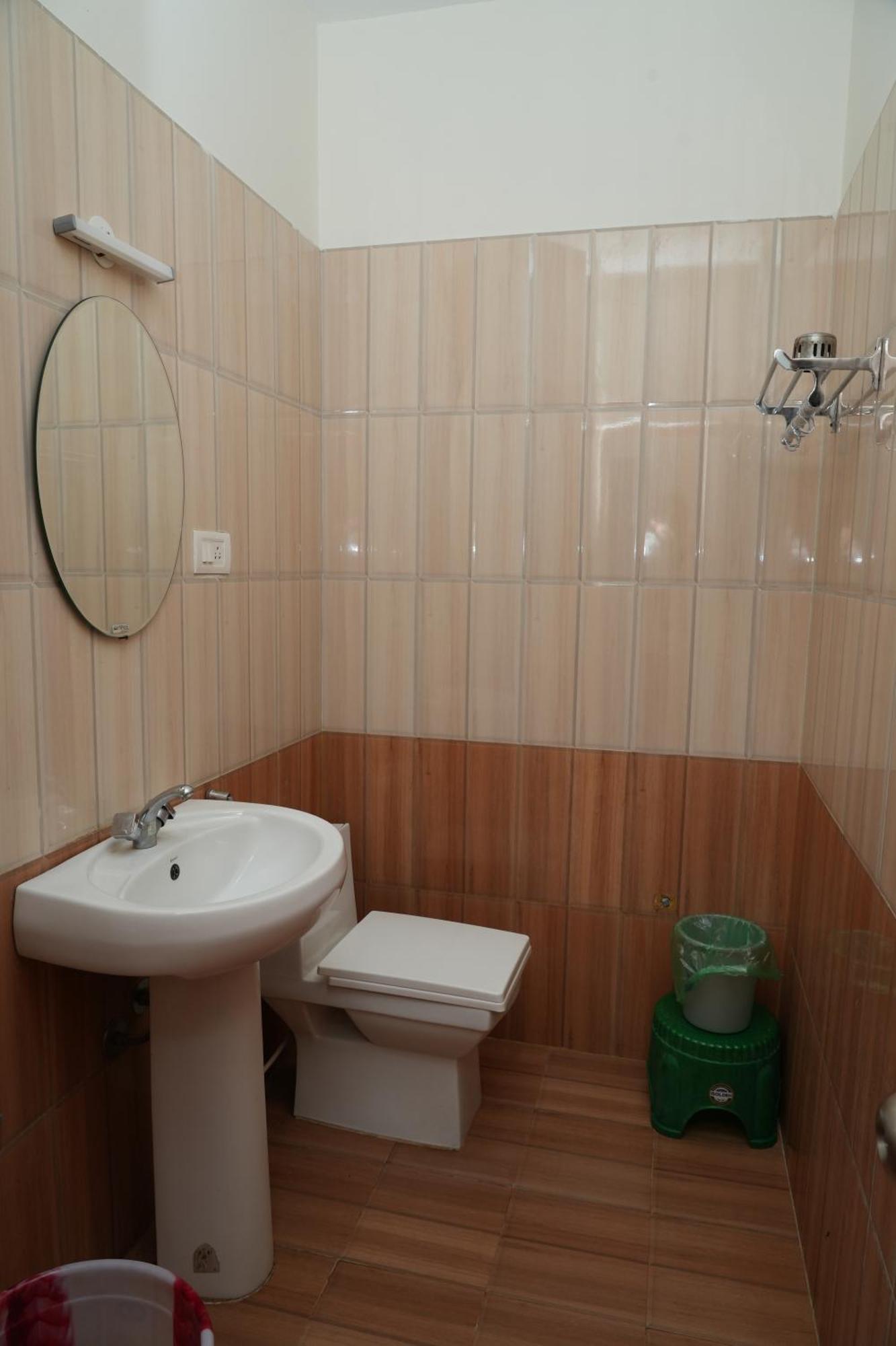 Vetrivel International By Brown Tree Resorts Кодайканал Екстериор снимка