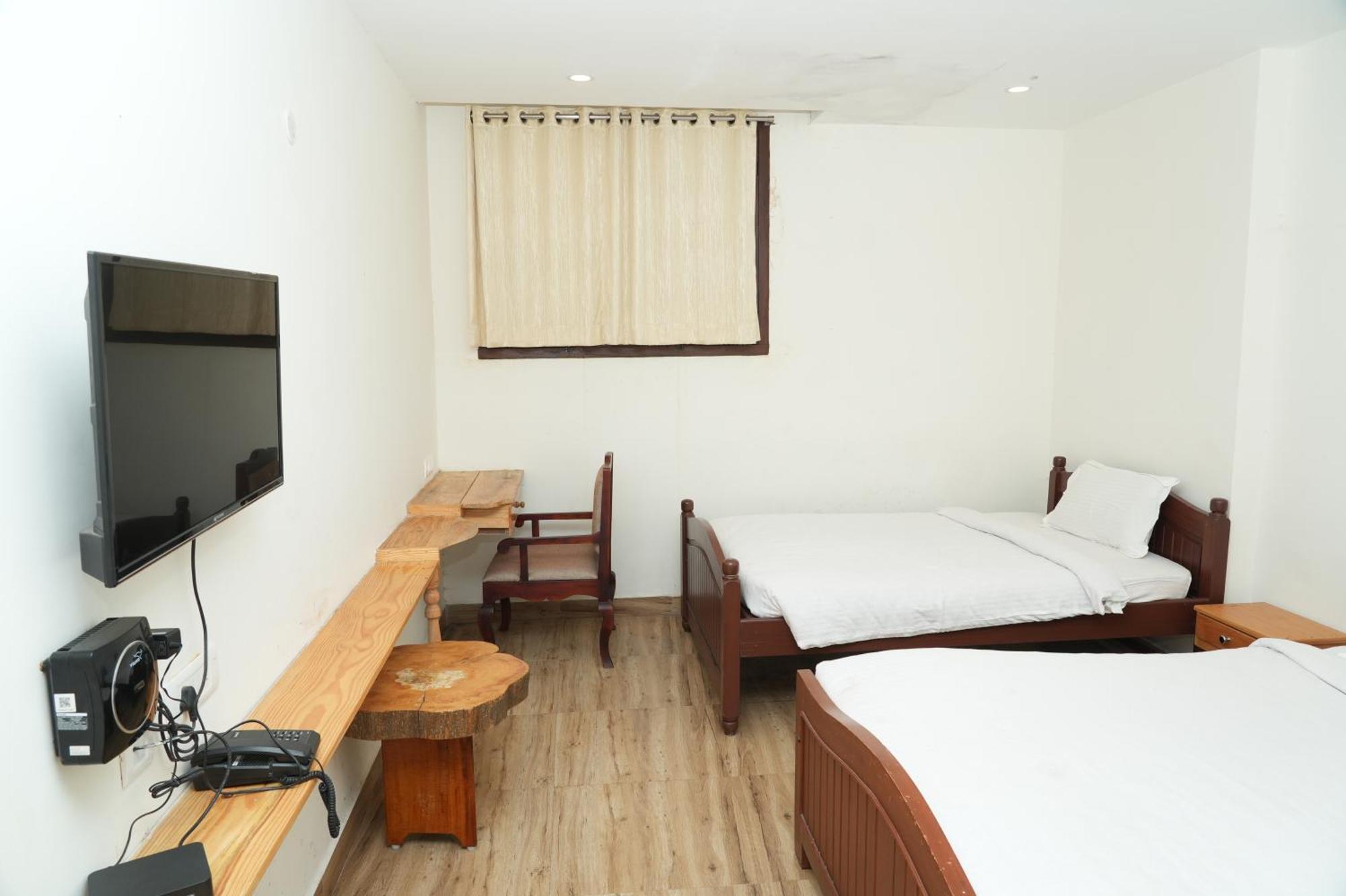 Vetrivel International By Brown Tree Resorts Кодайканал Екстериор снимка